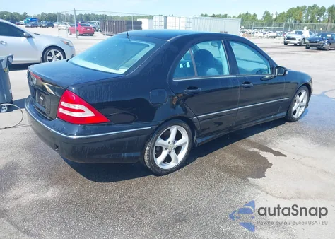 2006 Mercedes-Benz C 230 Sport из США, поврежденный, VIN WDBRF52H06F748547